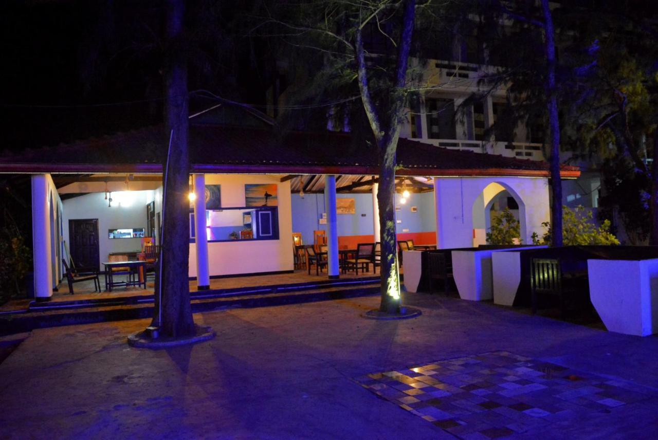 Tsunami Beach Hotel Arugam Bay Εξωτερικό φωτογραφία