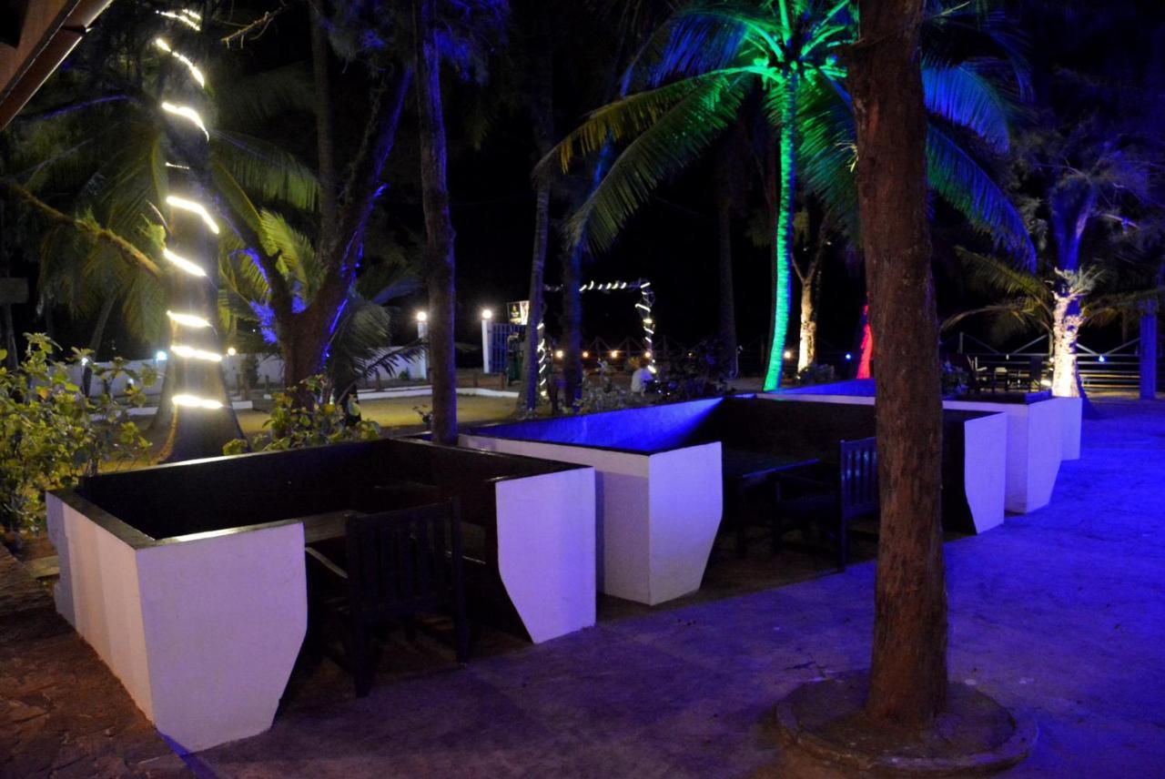 Tsunami Beach Hotel Arugam Bay Εξωτερικό φωτογραφία