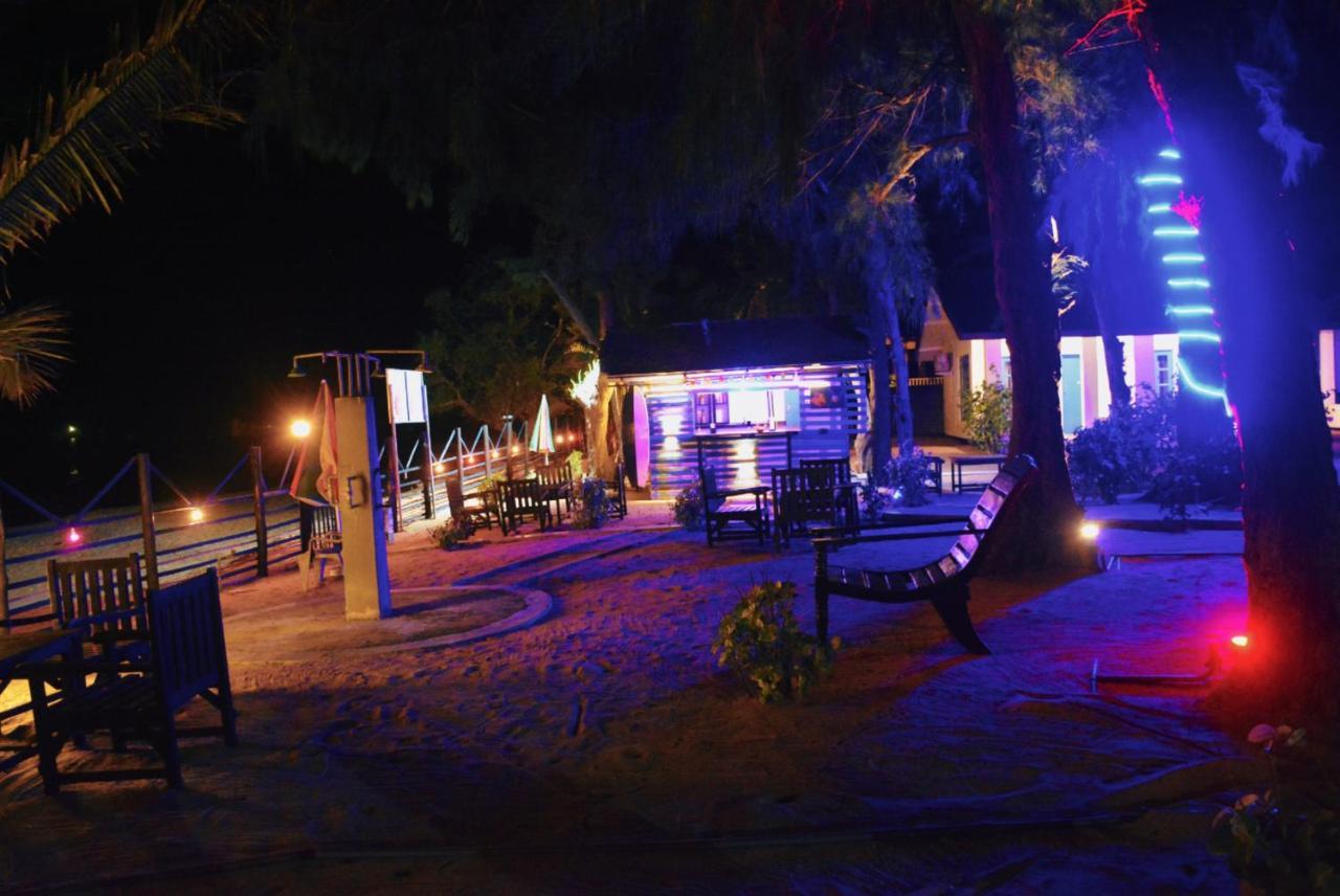Tsunami Beach Hotel Arugam Bay Εξωτερικό φωτογραφία